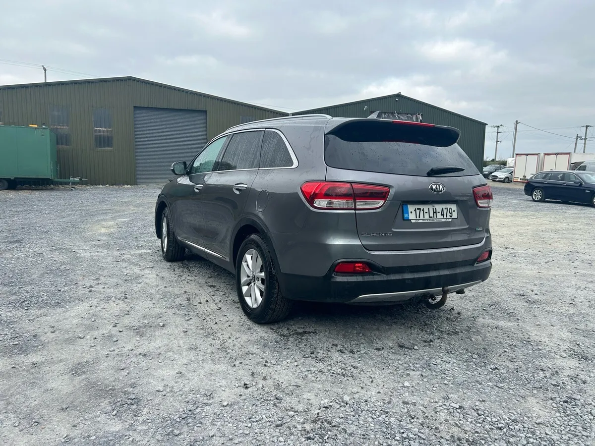 2017 Kia Sorrento 7 seater - Image 3