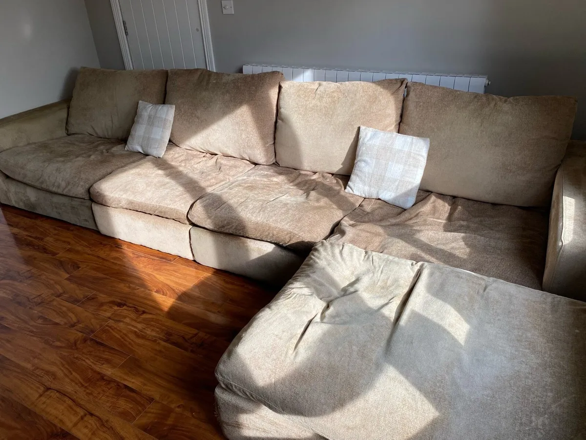 Couch - Image 2