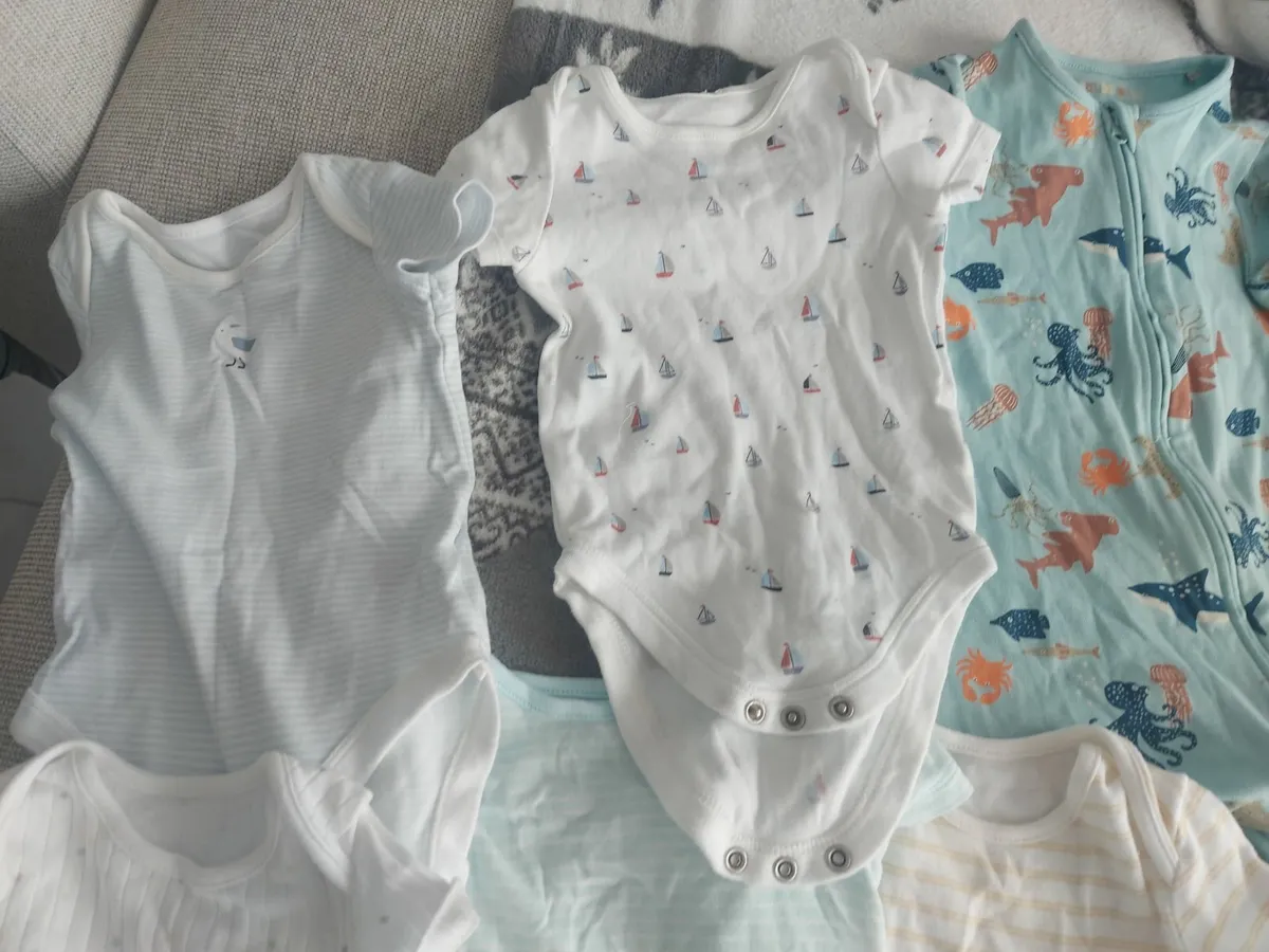 Baby clothes 6 - 9 months - Image 3
