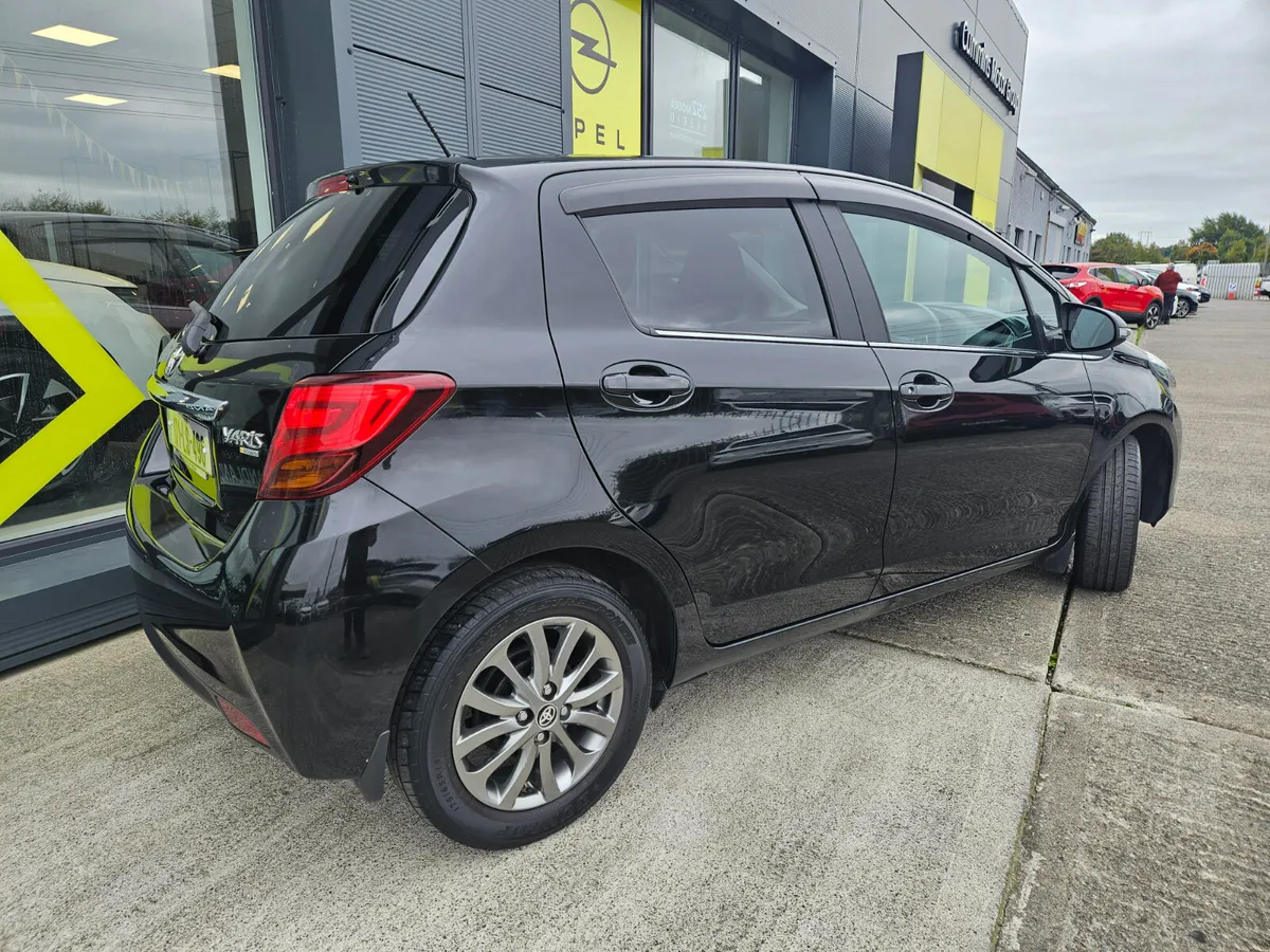 Toyota Yaris 1.0vvt-i 3dr SOL - Image 4