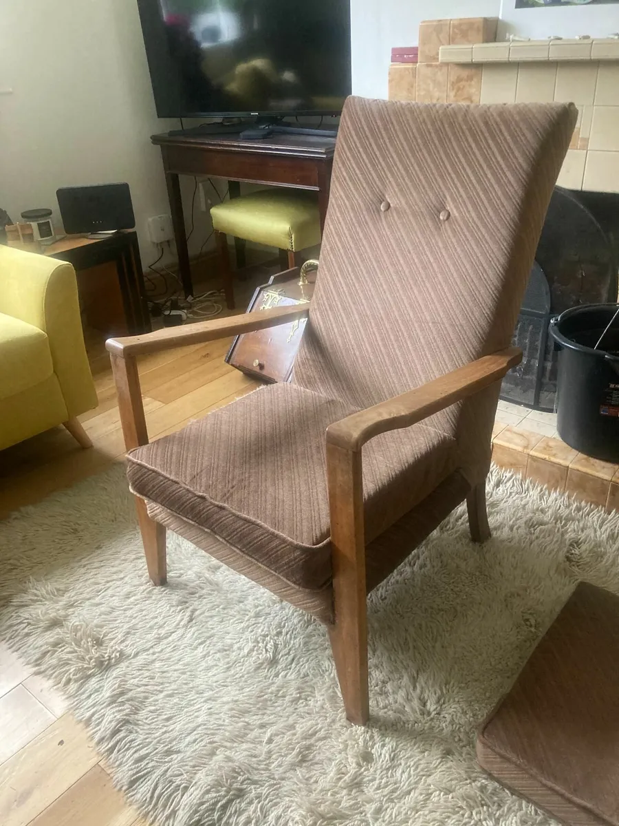 Vintage Fireside Chair - Mid Century. - Image 4