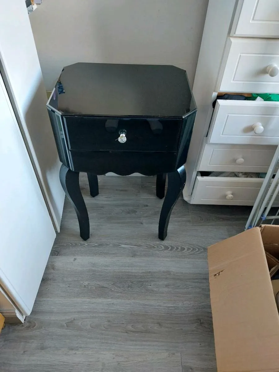 Side table - Image 1