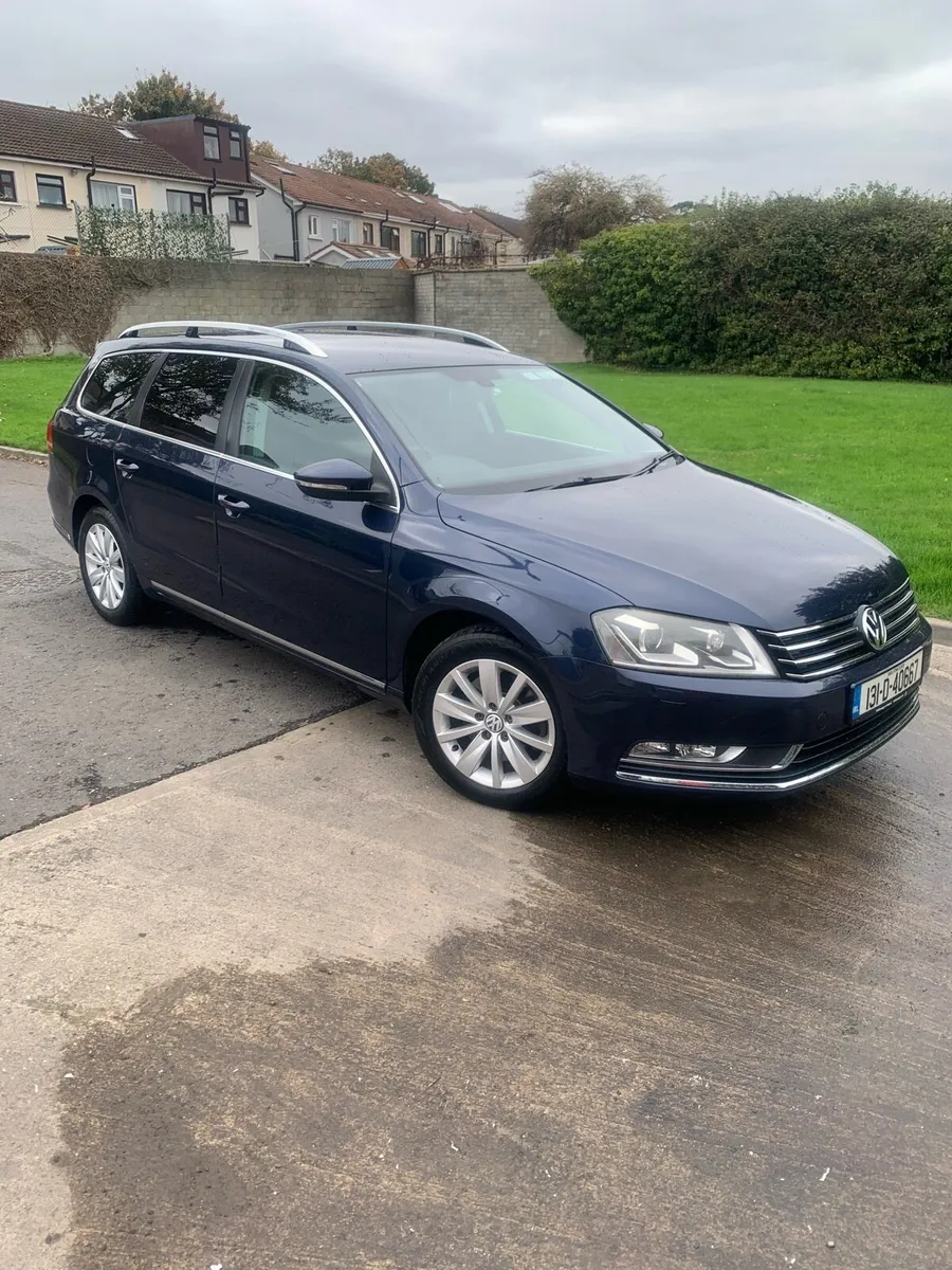 Volkswagen Passat - Image 1