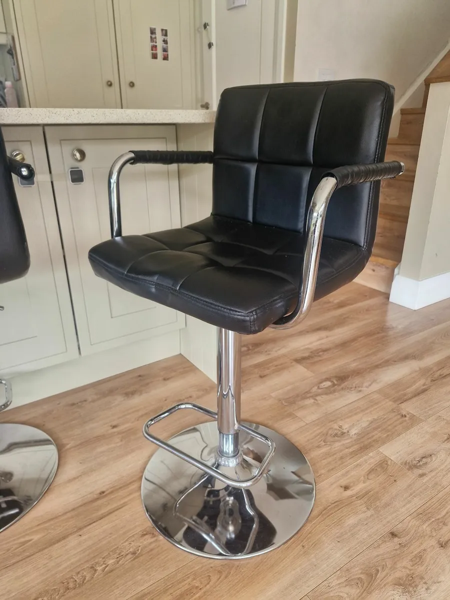 High stool - Image 1