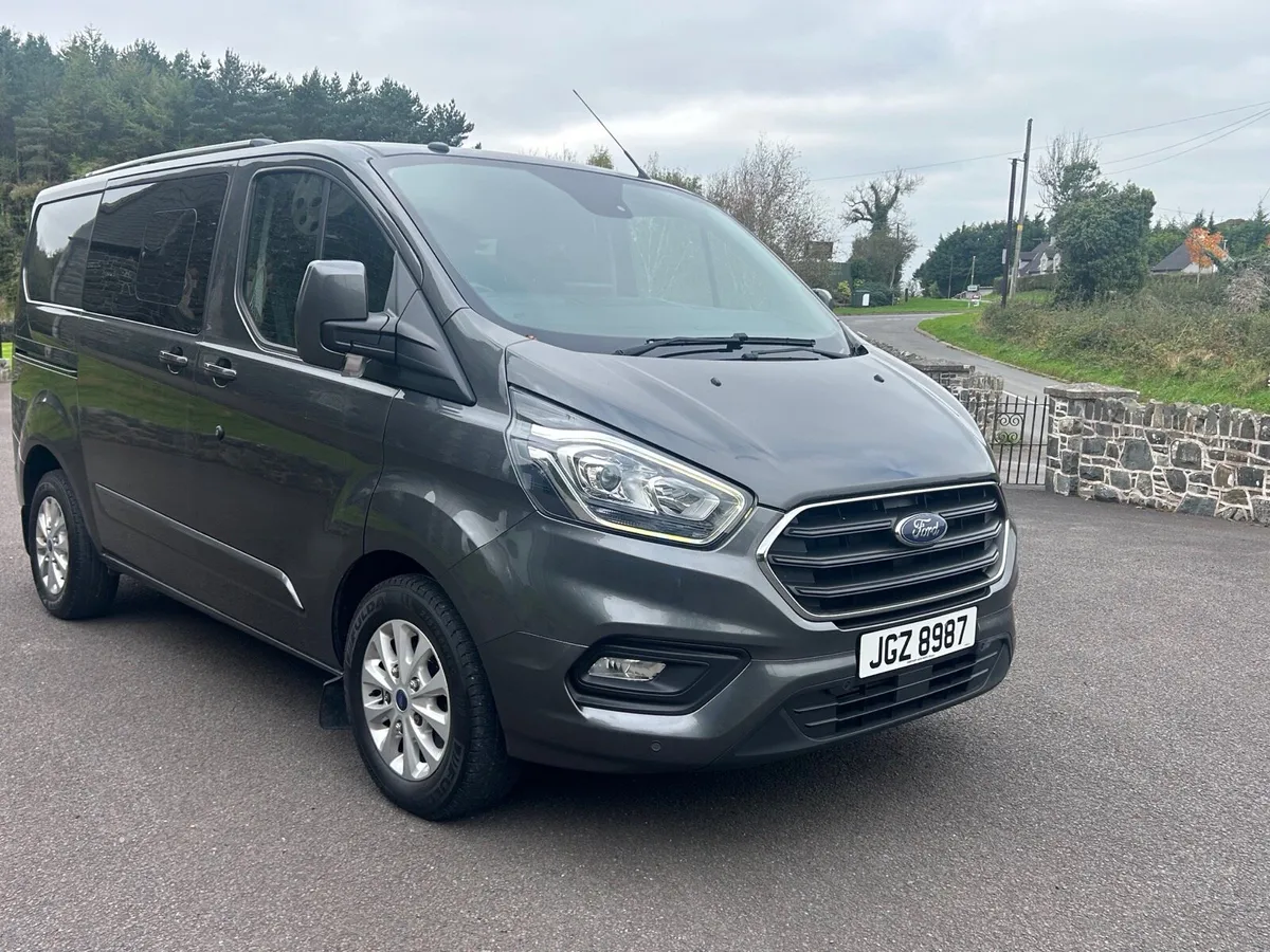 Ford Transit Custom Crew Cab - Image 2