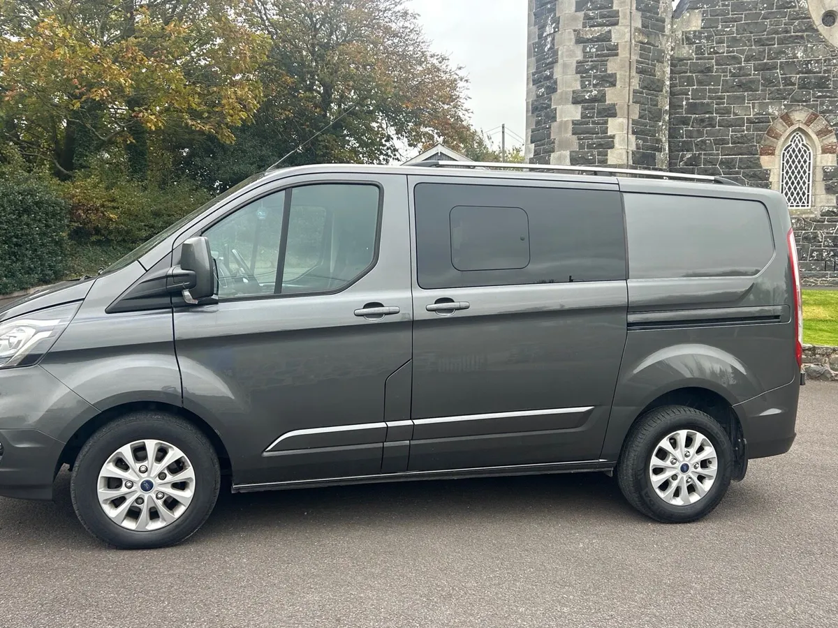 Ford Transit Custom Crew Cab - Image 3