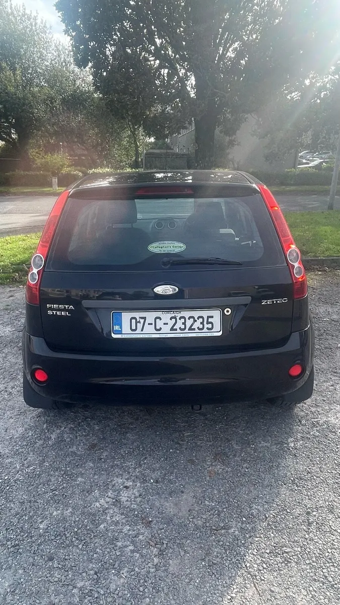 Ford fiesta - Image 2