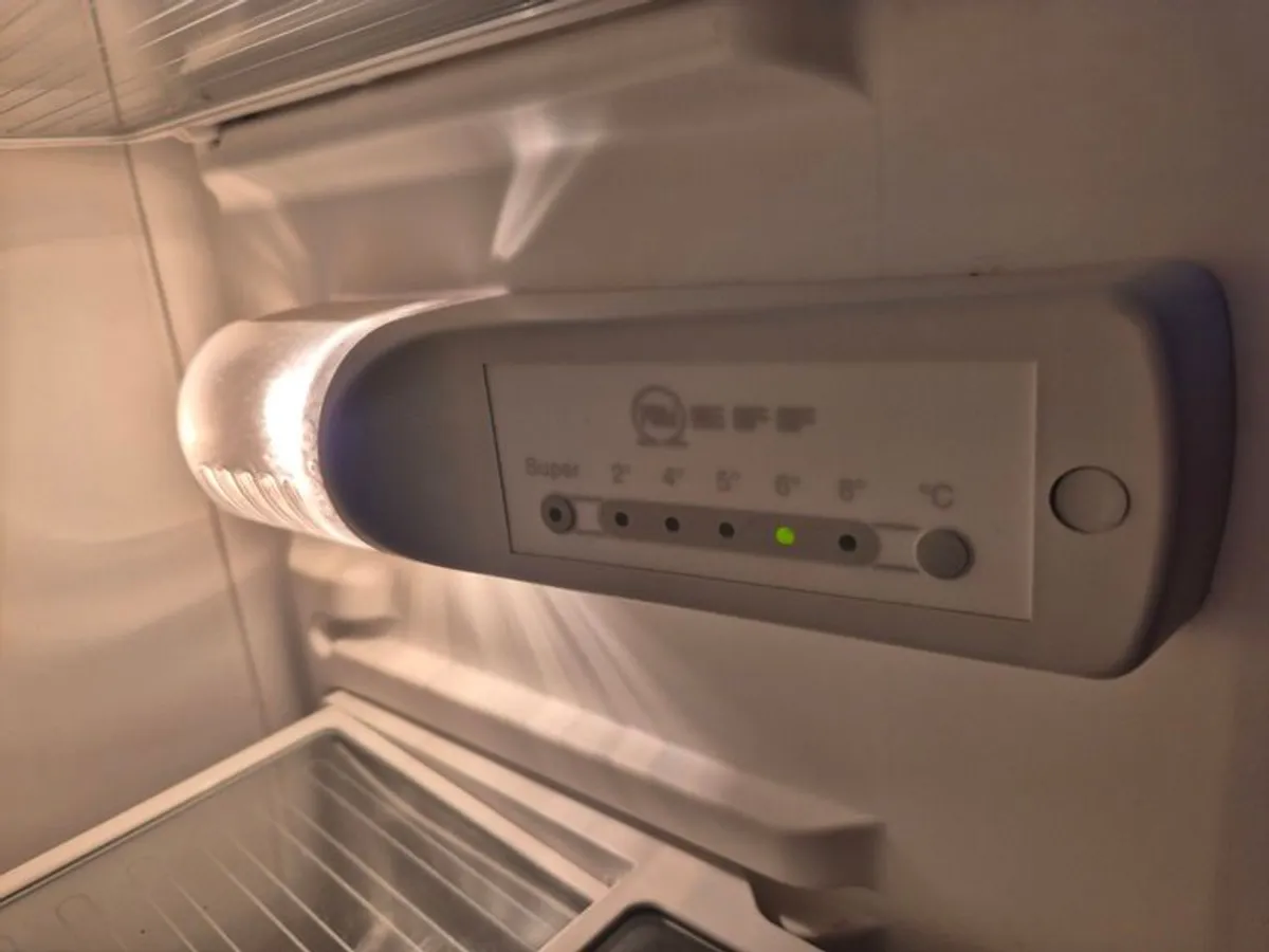 Integrated ladder fridge - Image 2