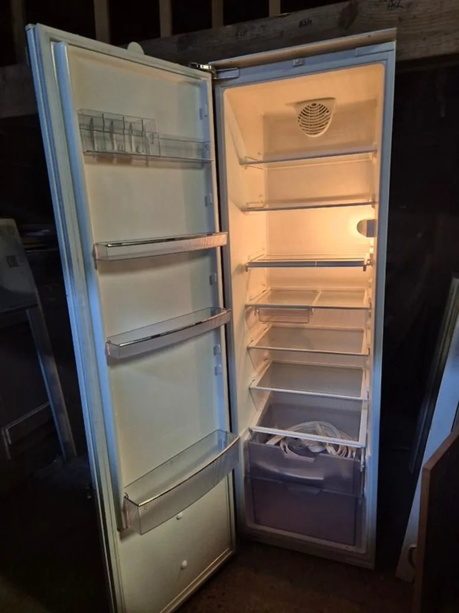 Integrated ladder fridge - Image 3