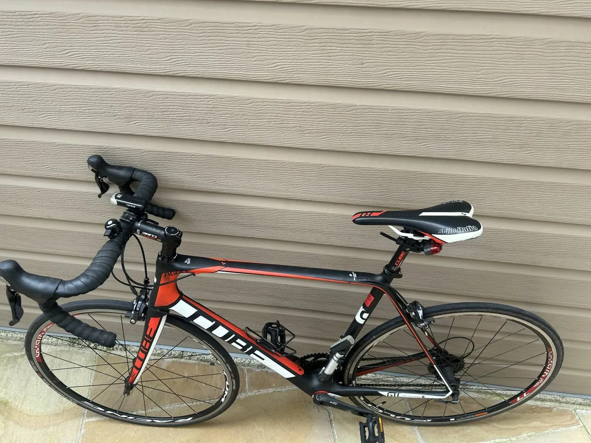 Cube Agree - High Performance Road Bike - Image 4
