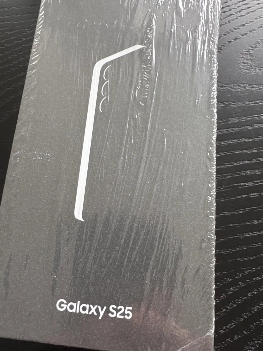 Samsung S25 - Image 1