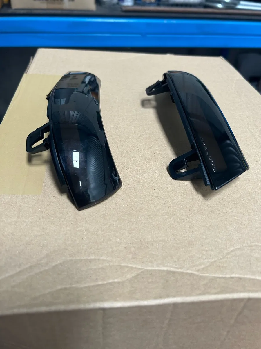 Led Dynamic Indicators for Mk5 Jetta/Golf B6Passat - Image 2