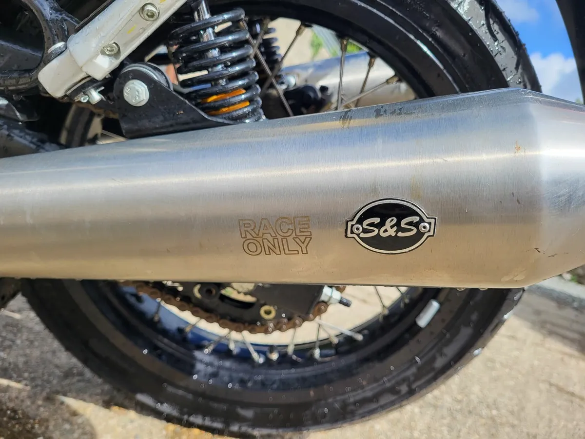 ROYAL ENFIELD Continental GT - Image 4