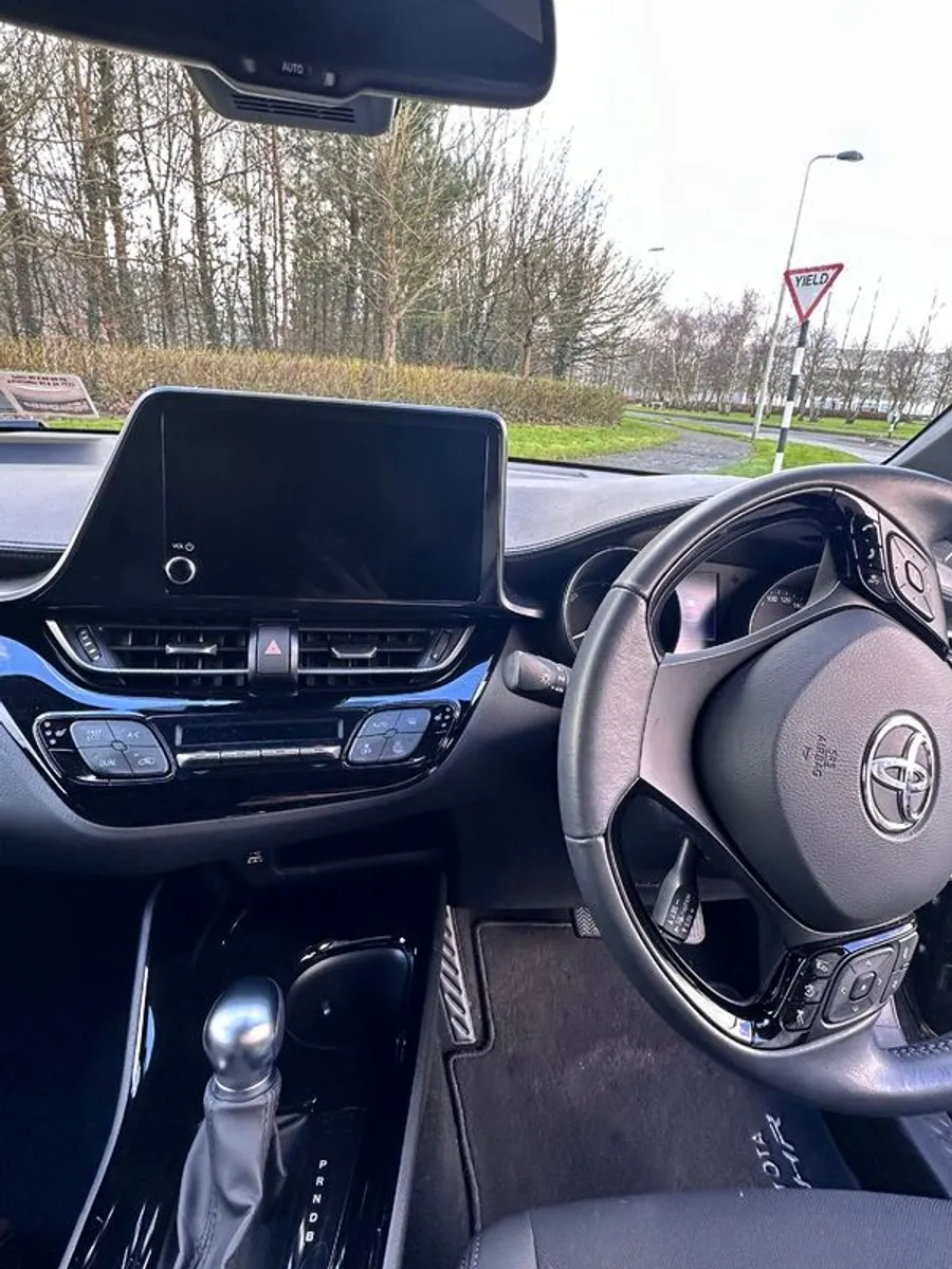 2022 Toyota C-HR low mileage - Image 1