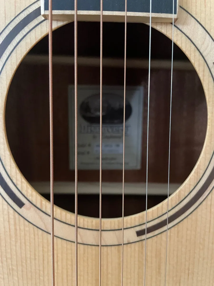 Acoustic Guitar - Image 3