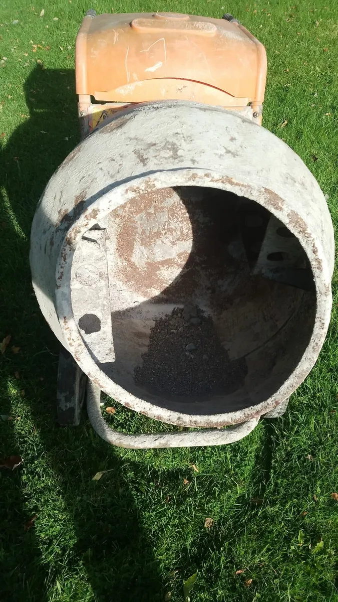 Cement mixer - Image 2