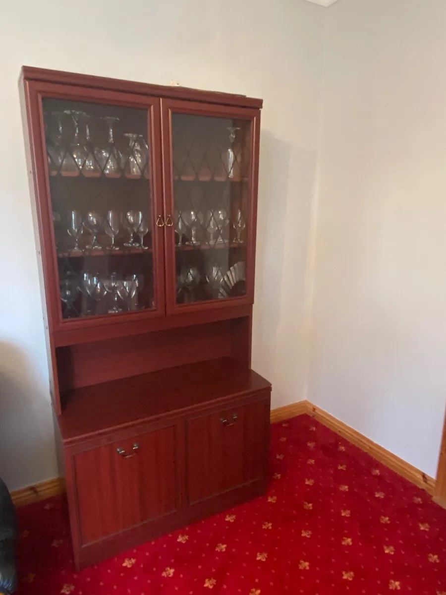 Display cabinet - Image 1