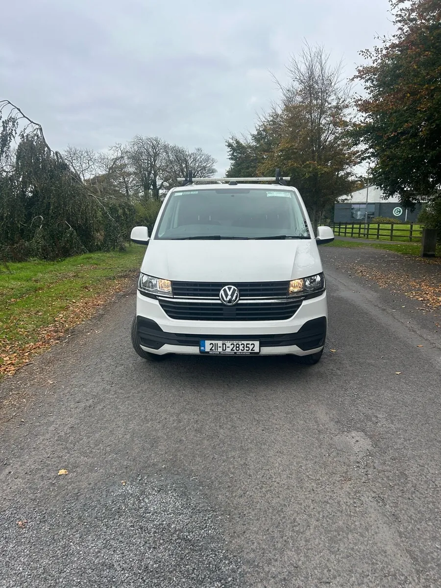 211 Volkswagen Transporter 2.0 TDI - Image 4