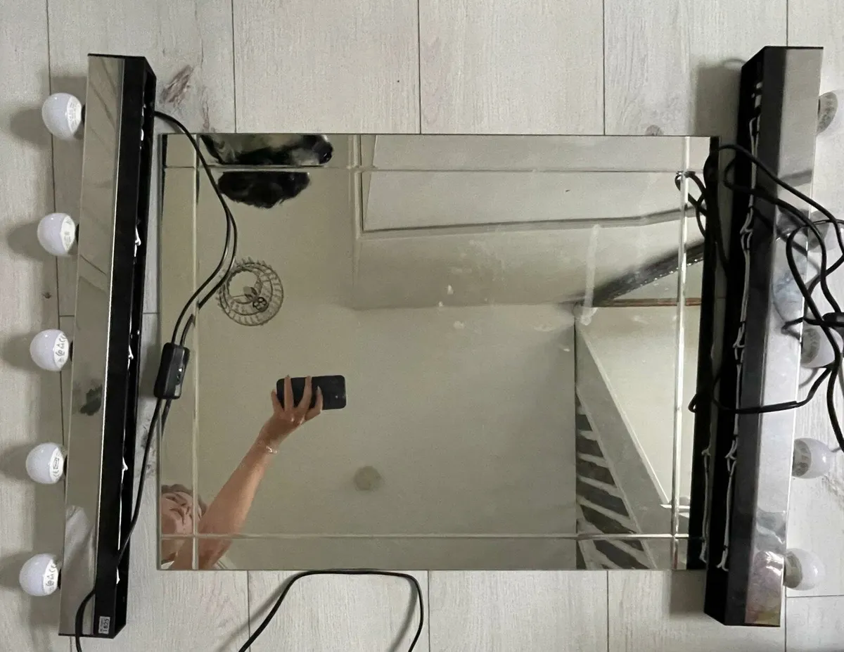 Mirror - Image 1