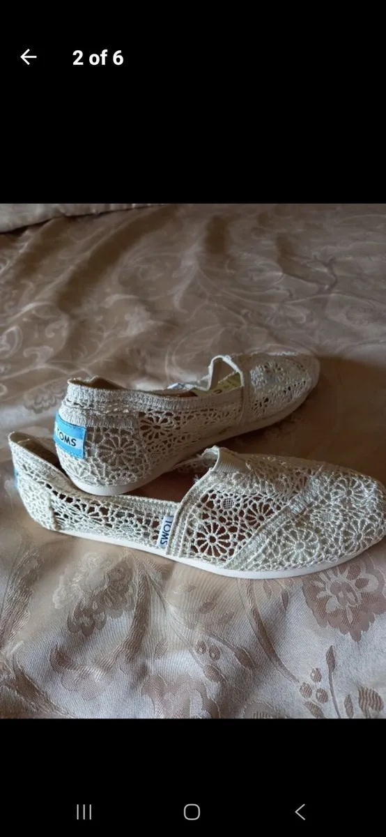 Ladies Toms crochet shoes brand new - Image 2
