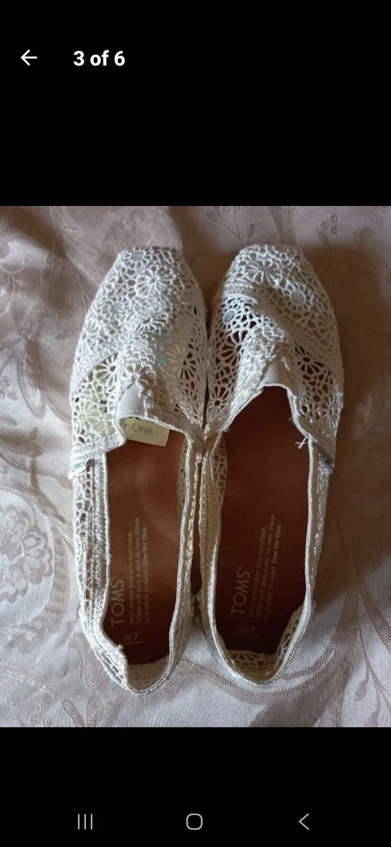 Ladies Toms crochet shoes brand new - Image 3