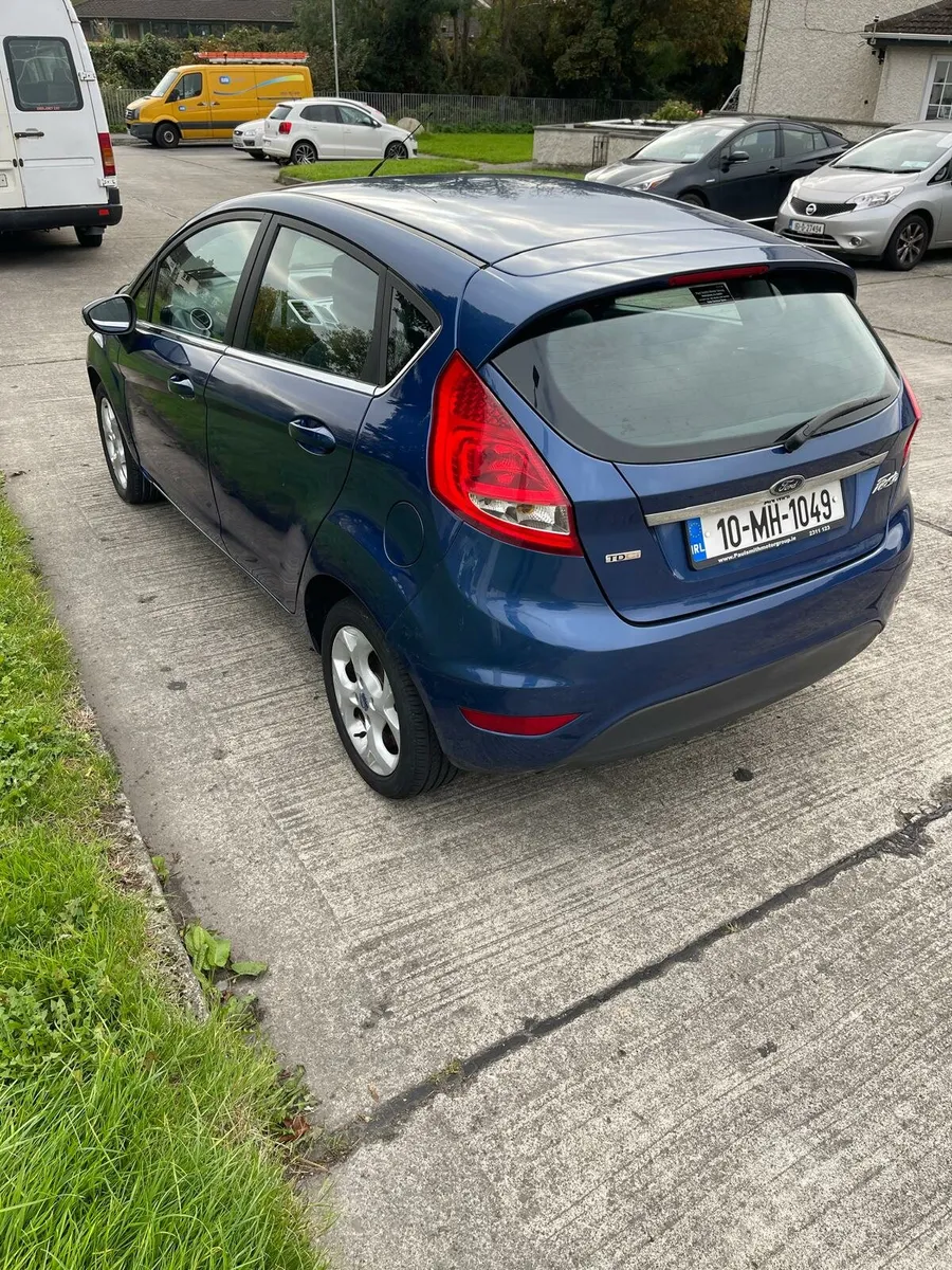 Car - Image 3