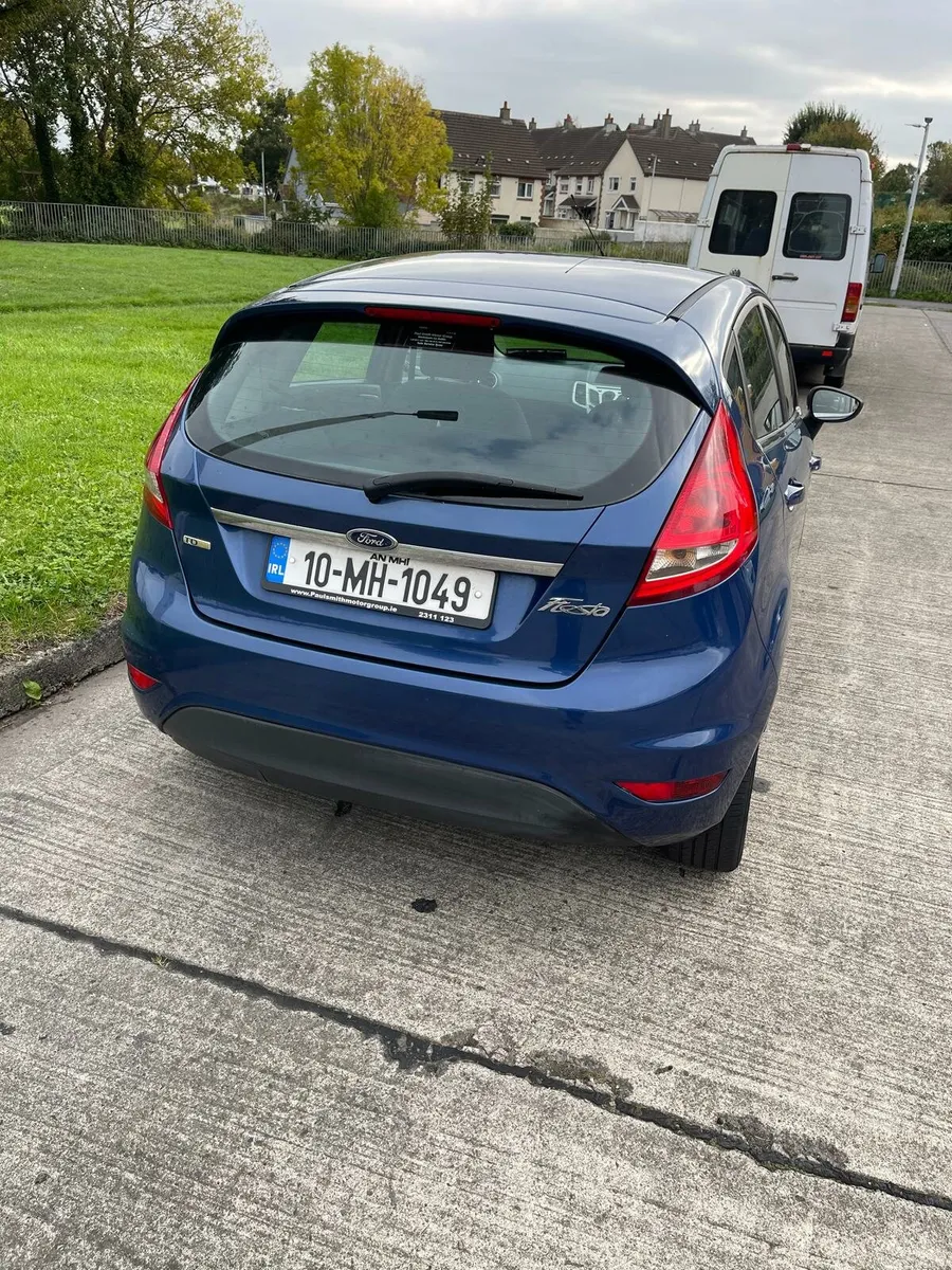 Car - Image 4