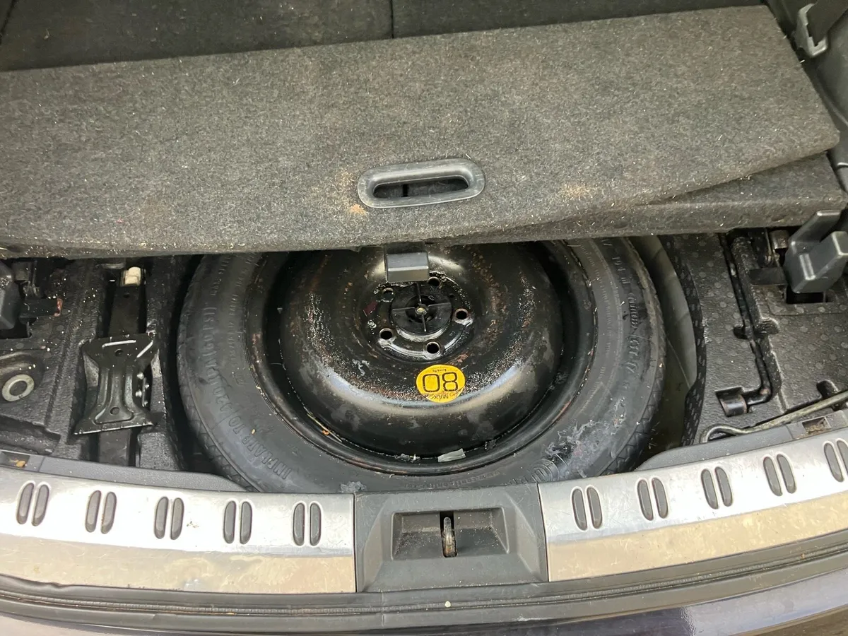 Car - Image 2
