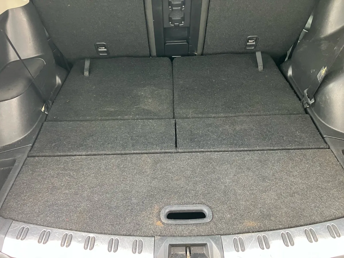 Car - Image 3