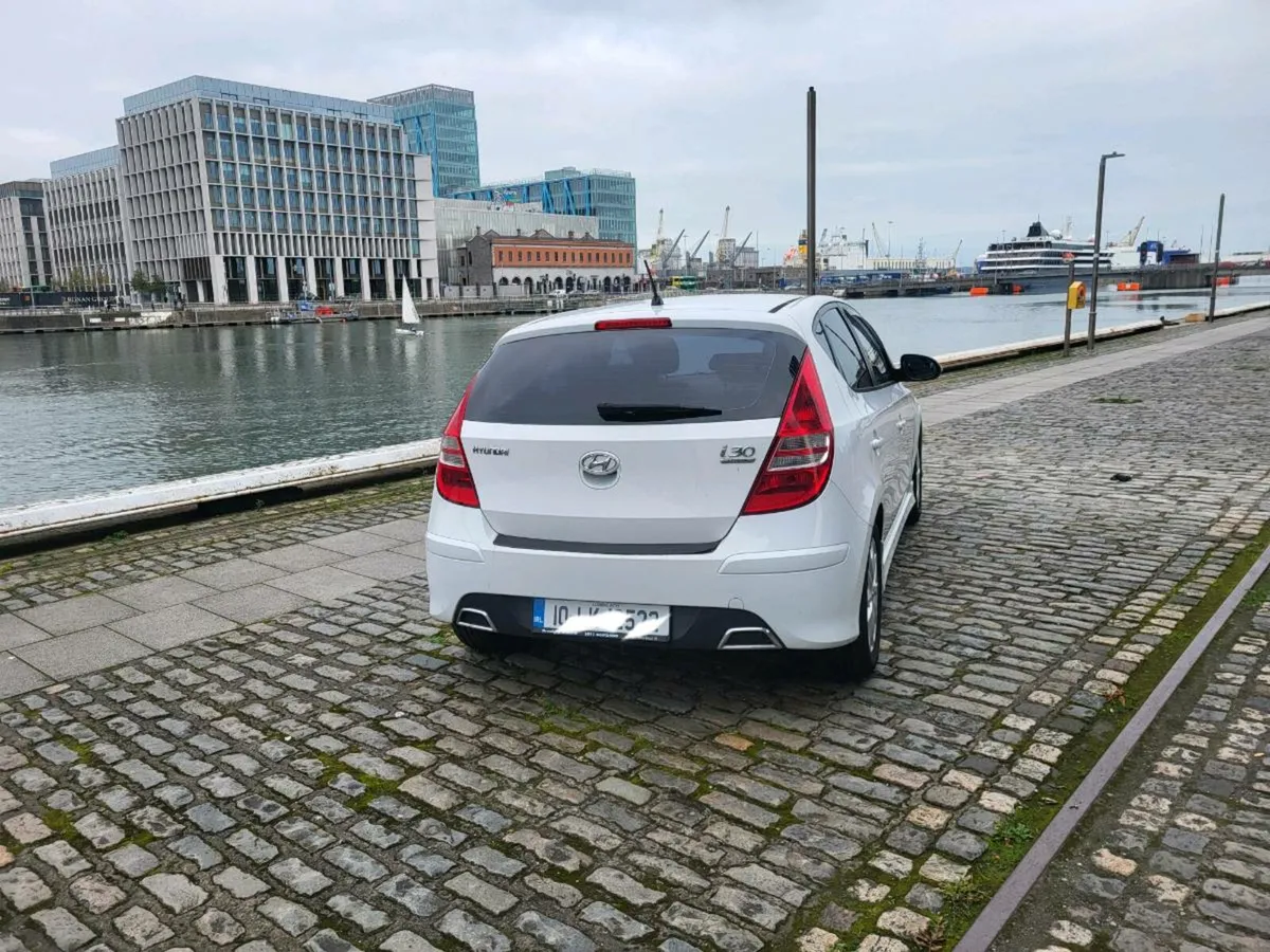 Hyundai i30 - Image 4