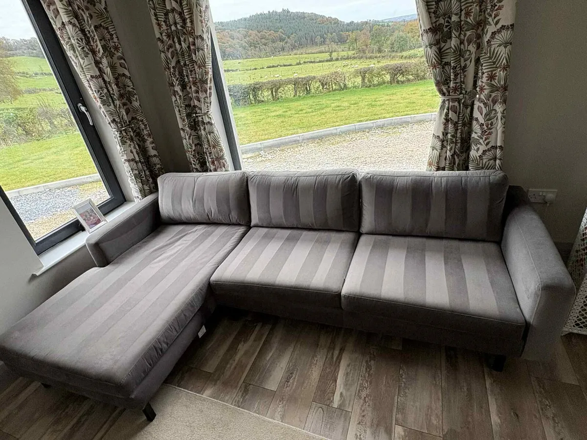 Beautiful grey fabric L shaped sofa - Image 3