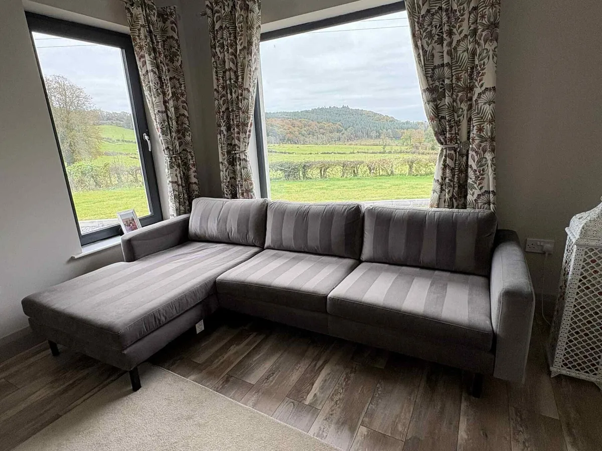 Beautiful grey fabric L shaped sofa - Image 4