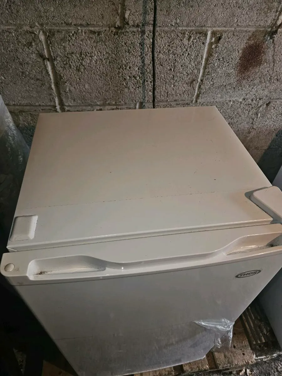 Fridge - small - Image 2