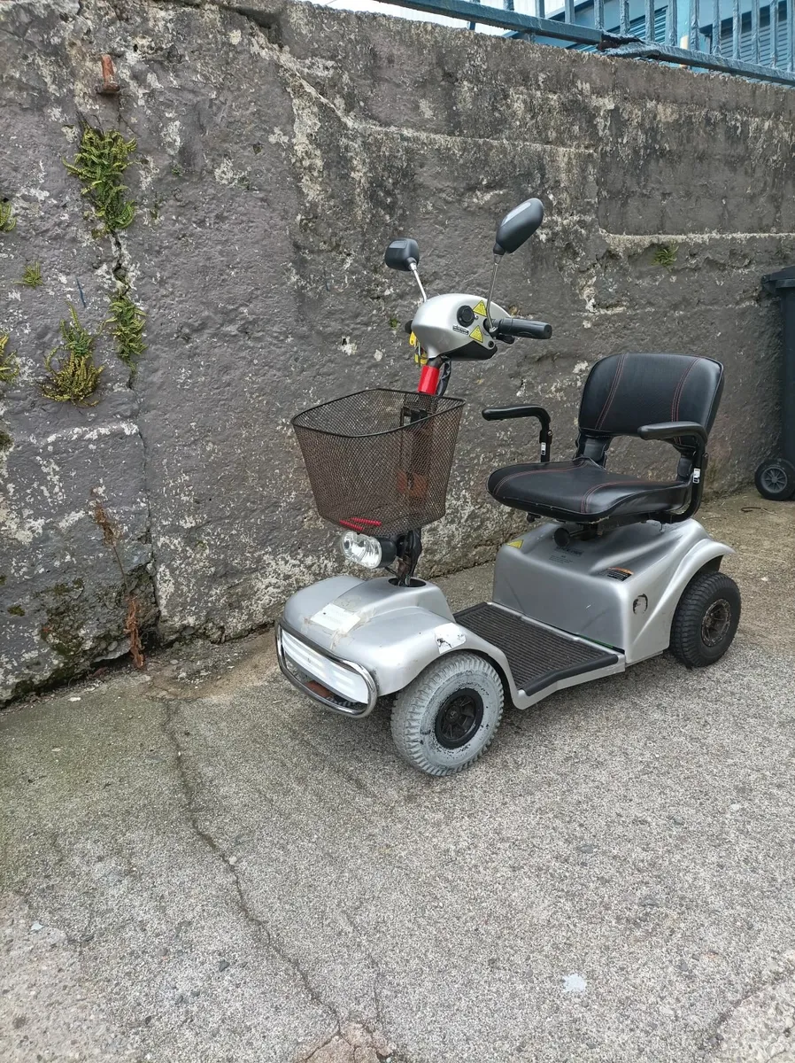 Mobility scooter - Image 1