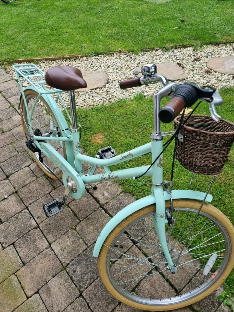 Pendleton Girls Bike - Image 1