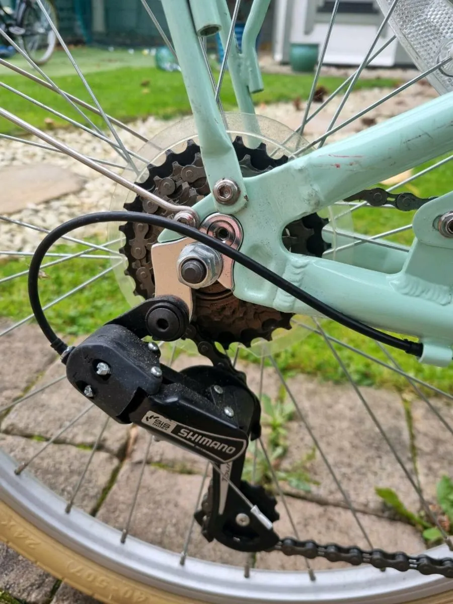 Pendleton Girls Bike - Image 2