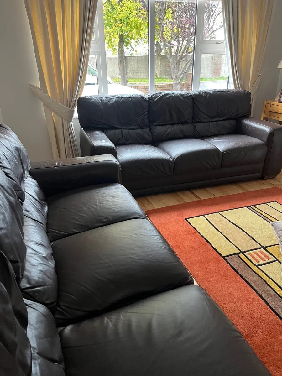 2 Couches/Sofas - Image 4
