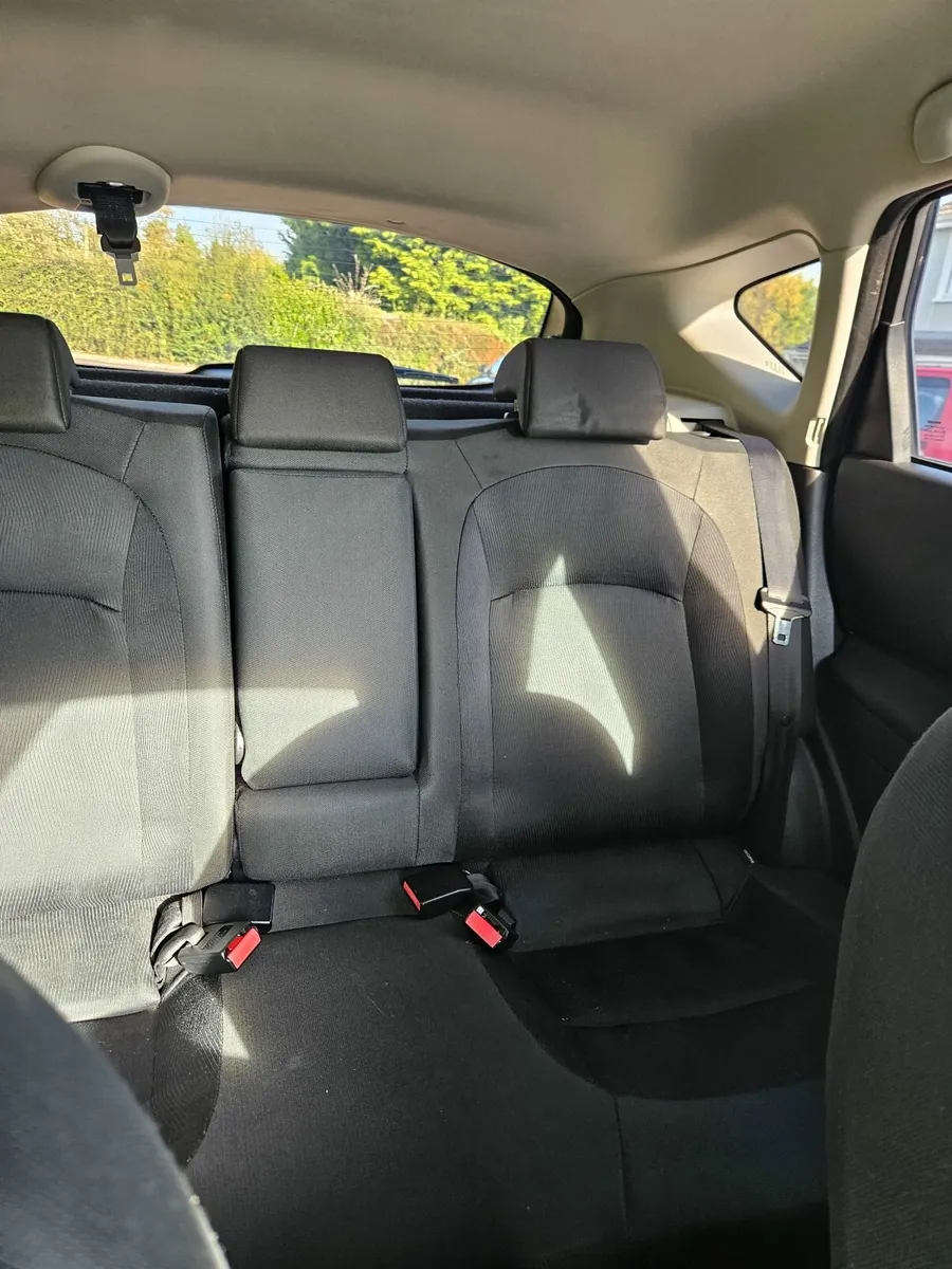 Nissan Qashqai 2010 - Image 4