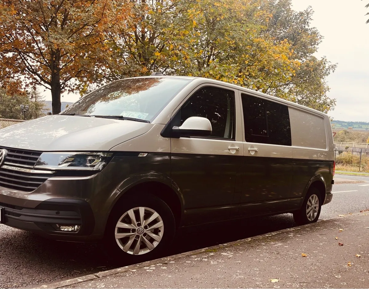 Volkswagen Transporter 2023 - Image 2