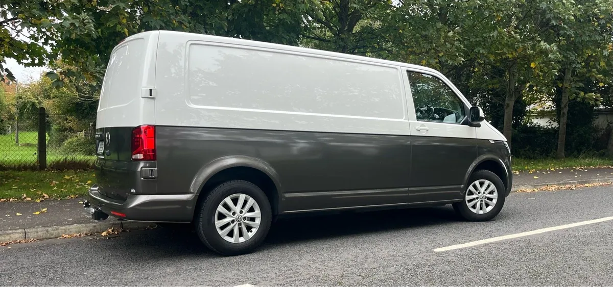 Volkswagen Transporter 2023 Automatic - Image 4