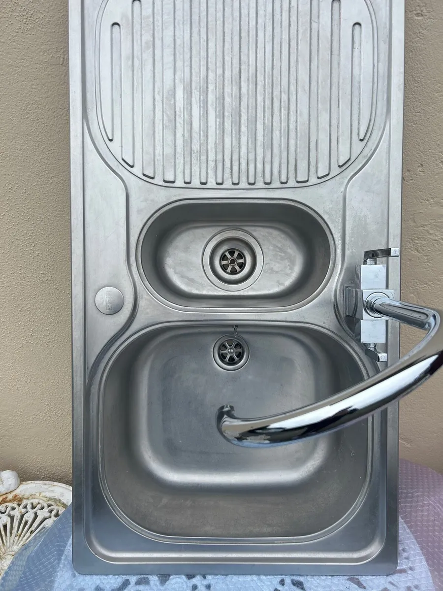FRANKE. Sink and I/2  stainless steel - Image 1