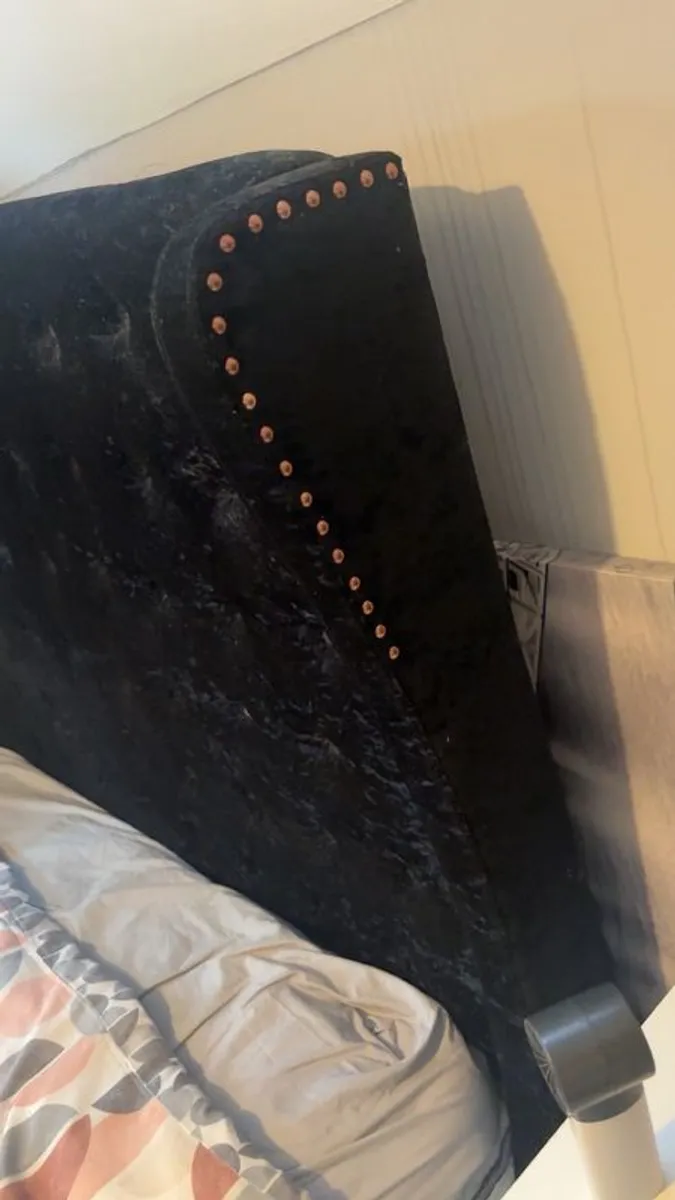 bed - Image 3
