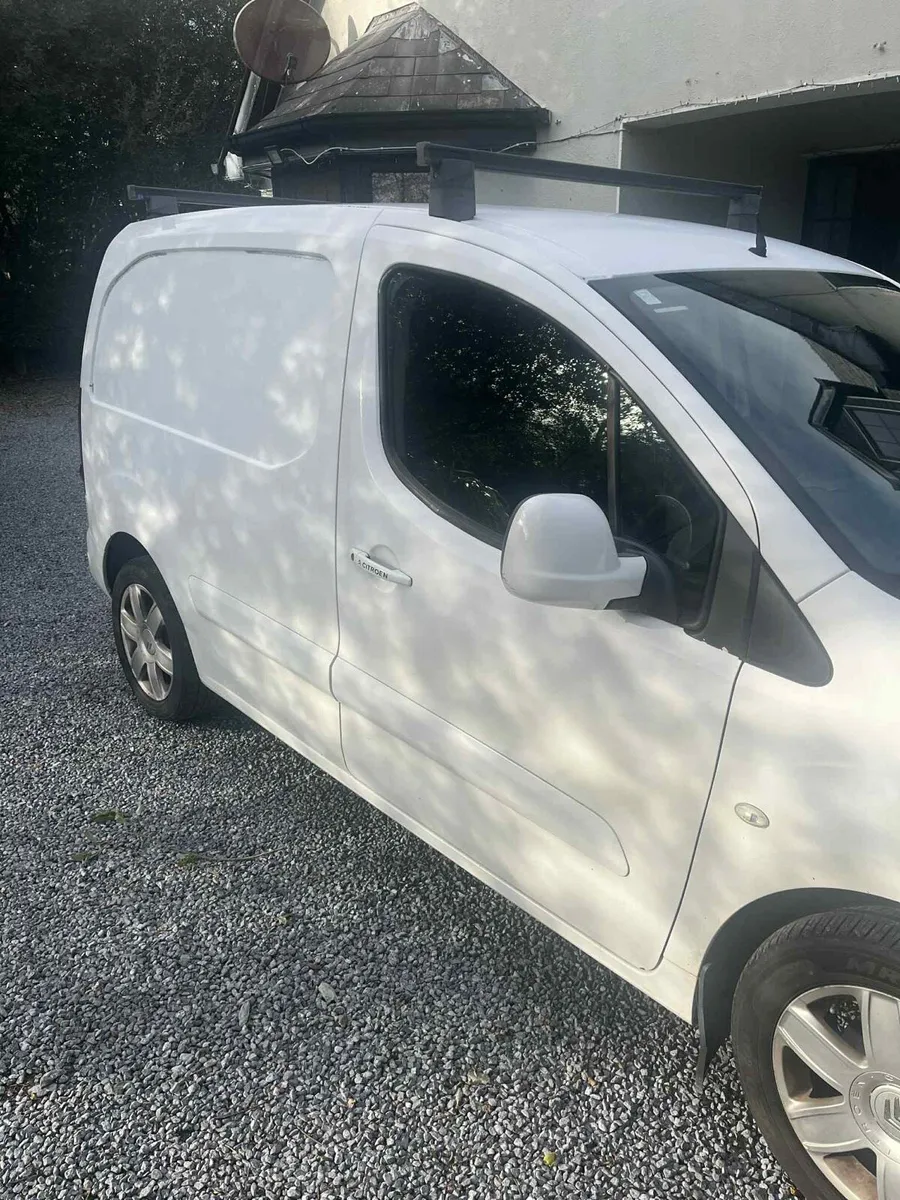 131 Citroen Berlingo van - Image 2