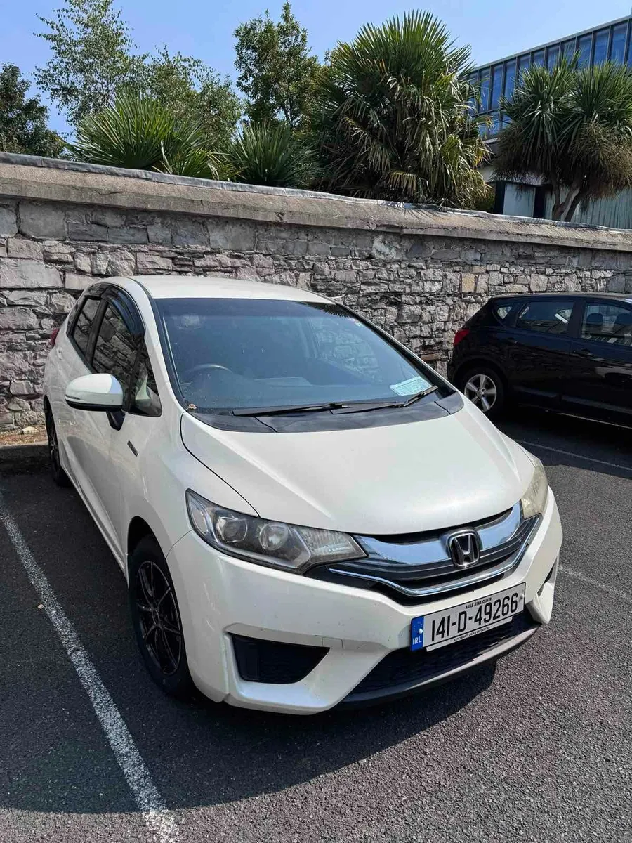 Honda Fit 2014 - Image 2