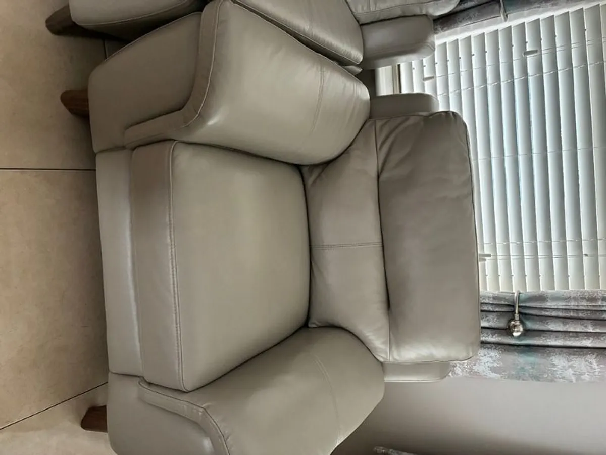 Two chairs for Sale - Image 2