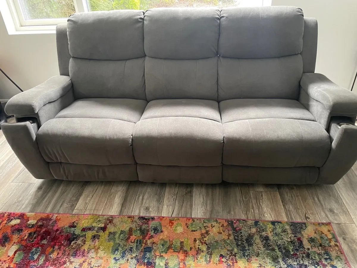 Couches - Image 4