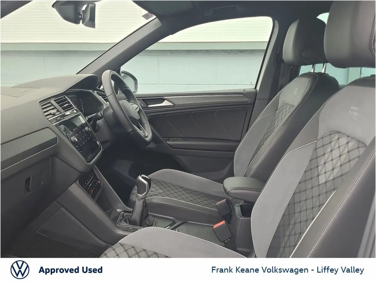 Volkswagen Tiguan R-line 2.0 TDI 150HP  pure Whit - Image 4
