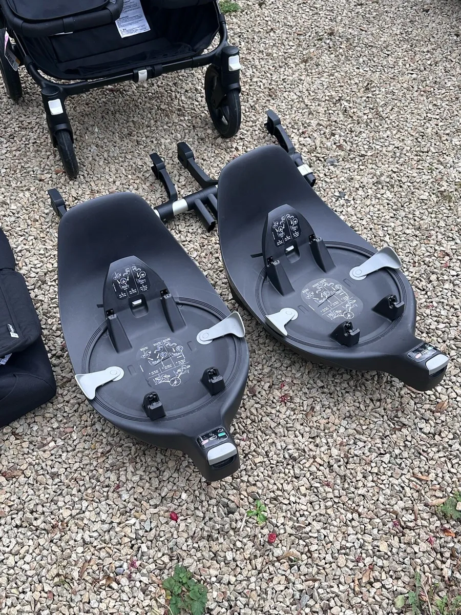 Cybex Cloud T isofix bases and car seats x2 - Image 2