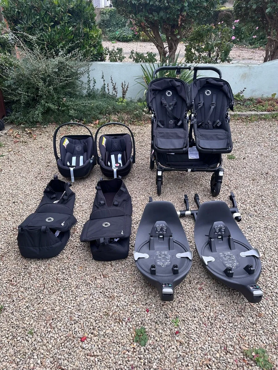 Cybex Cloud T isofix bases and car seats x2 - Image 3
