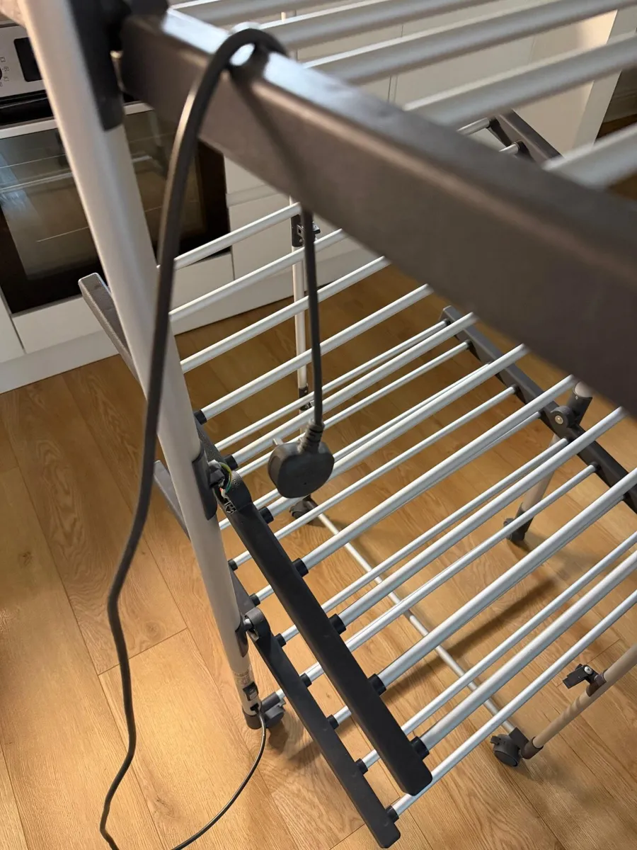 Black & Decker heated clothes dryer - Image 3